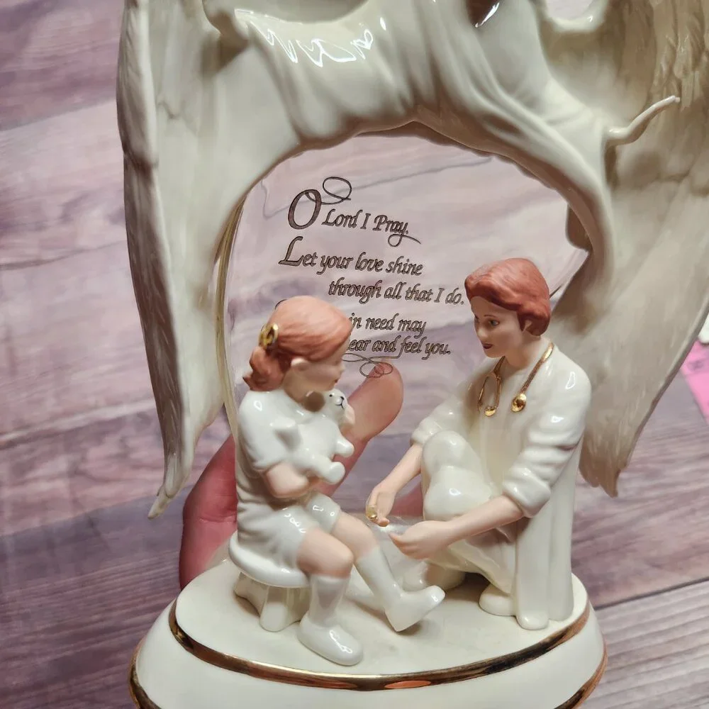 The Bradford Exchange Heavens Gentle Touch "Angel Of Love" RN Nurse Figurine - Picture 8 of 9
